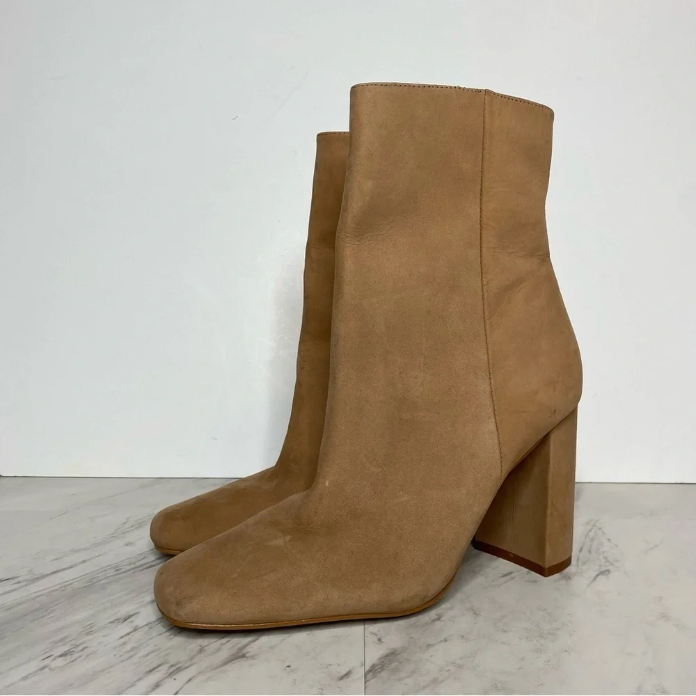 Steve Madden Lourde Tan Nubuck Bootie 8M